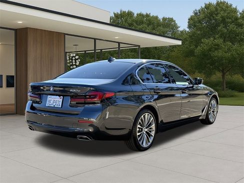 Certified 2023 BMW 530e w/ Convenience Package image 8