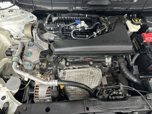 Used 2019 Nissan Rogue SV FWD image 32