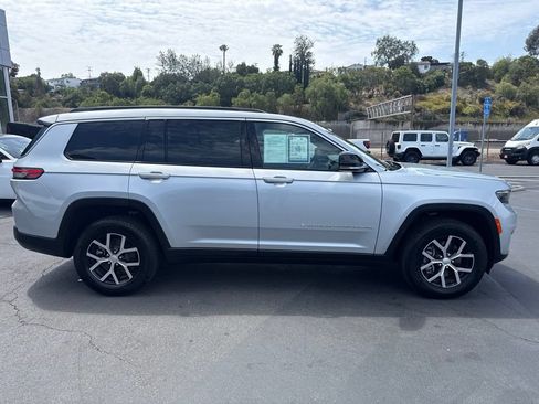 Used 2025 Jeep Grand Cherokee L Limited RWD image 9