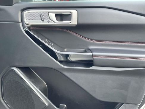 Used 2023 Ford Explorer ST-Line w/ Class IV Trailer Tow Package image 13