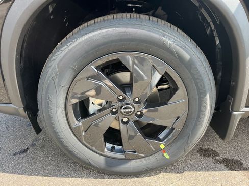New 2026 Nissan Rogue SV AWD/4WD image 9