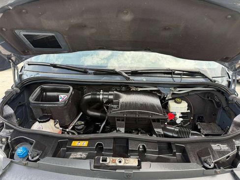 Used 2019 Mercedes-Benz Sprinter 144 image 41