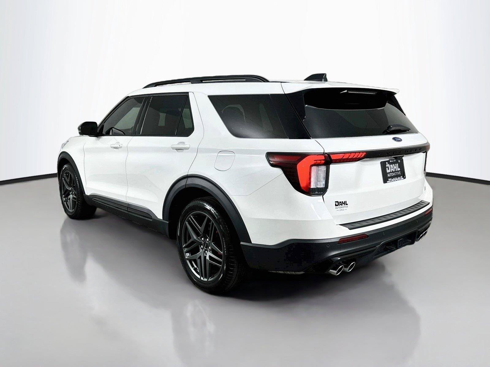 Used 2025 Ford Explorer ST w/ Sun And Sound Package AWD/4WD image 10