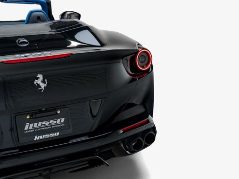Used 2019 Ferrari Portofino RWD image 35