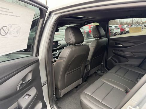 New 2026 Buick Envista Avenir image 12