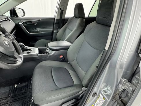 Used 2024 Toyota RAV4 LE AWD/4WD image 10