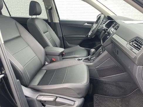Used 2021 Volkswagen Tiguan SEL image 16