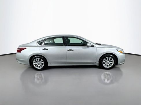 Used 2018 Nissan Altima 2.5 S w/ S Convenience Package FWD image 6