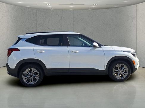 Used 2024 Kia Seltos S FWD image 4