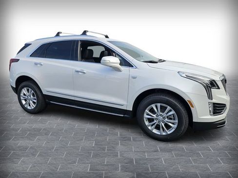 New 2026 Cadillac XT5 Luxury image 3
