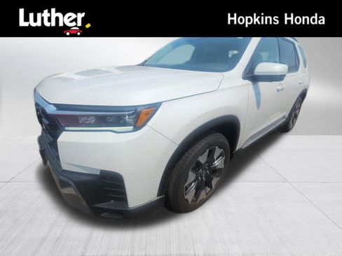 Used 2026 Honda Pilot Elite image 1