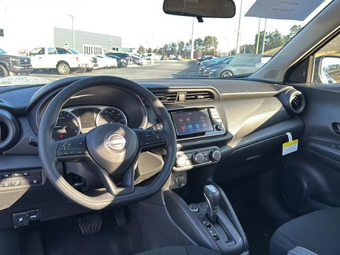 New 2025 Nissan Kicks Play S image 16