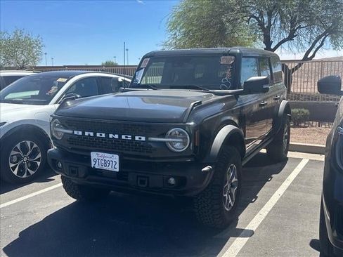 Used 2025 Ford Bronco Badlands image 1