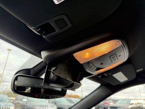 Certified 2023 Dodge Durango R/T image 29