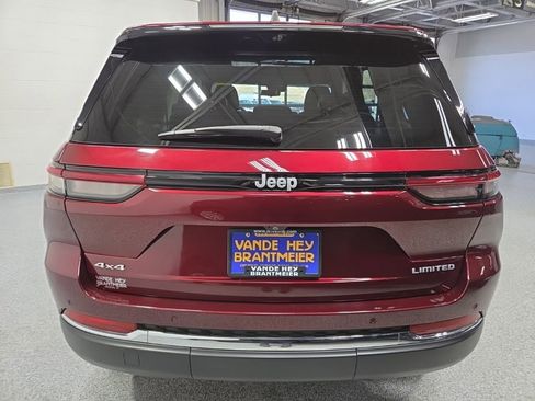 Used 2024 Jeep Grand Cherokee Limited w/ Luxury Tech Group II image 6