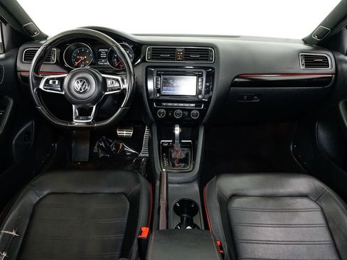 Used 2015 Volkswagen Jetta GLI SE image 21