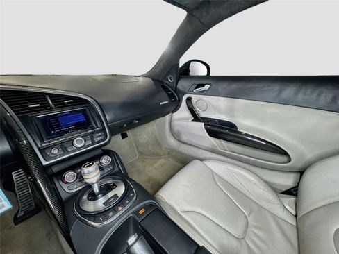 Used 2009 Audi R8 V10 AWD/4WD image 8