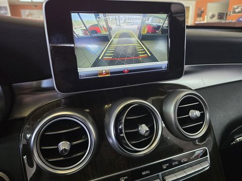 Used 2018 Mercedes-Benz GLC 300 image 20