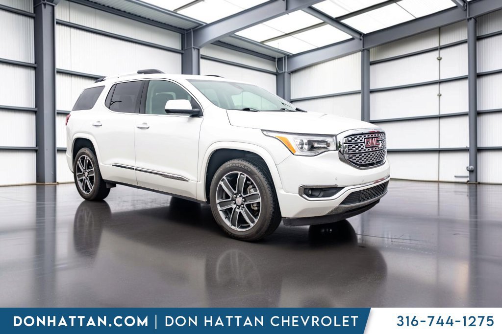 Used 2018 GMC Acadia Denali w/ Technology Package AWD/4WD image 40