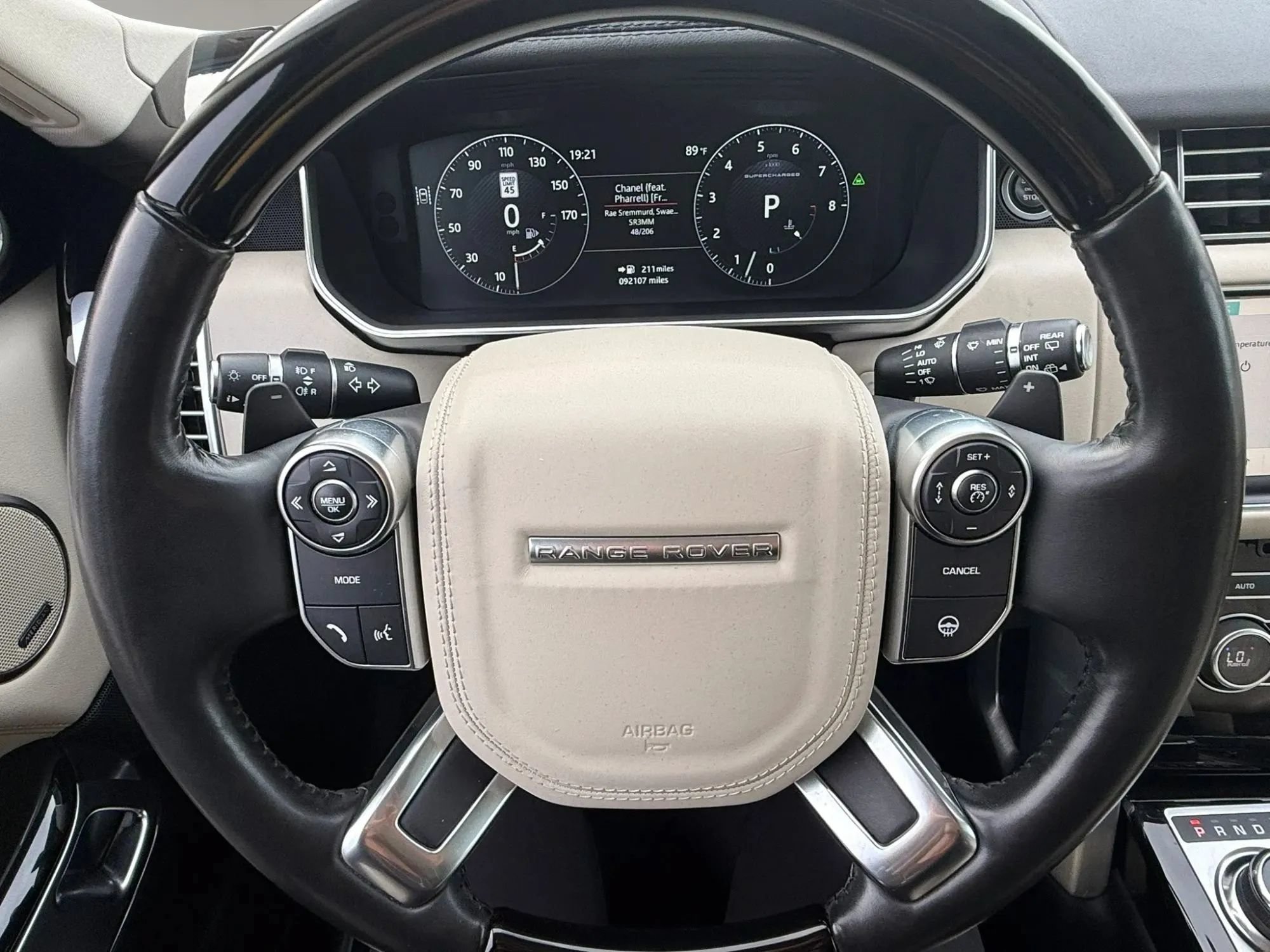 Used 2017 Land Rover Range Rover Supercharged AWD/4WD image 39