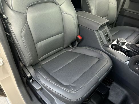 New 2025 Ford Bronco Badlands image 23