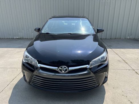 Used 2017 Toyota Camry LE w/ Moonroof Package FWD image 9