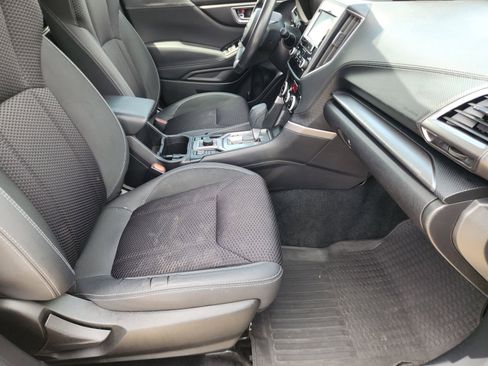 Used 2020 Subaru Forester Premium AWD/4WD image 17