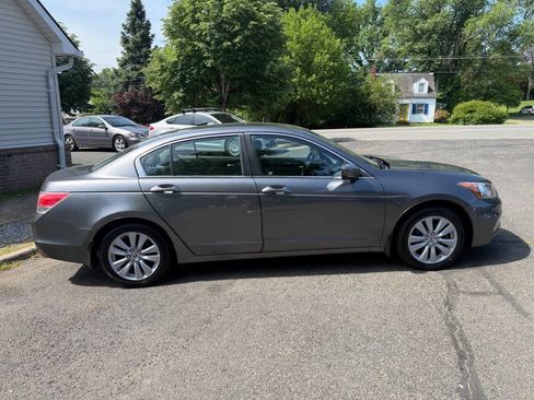 Used 2011 Honda Accord EX image 8