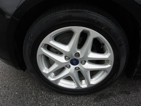 Used 2016 Ford Fusion SE FWD image 27