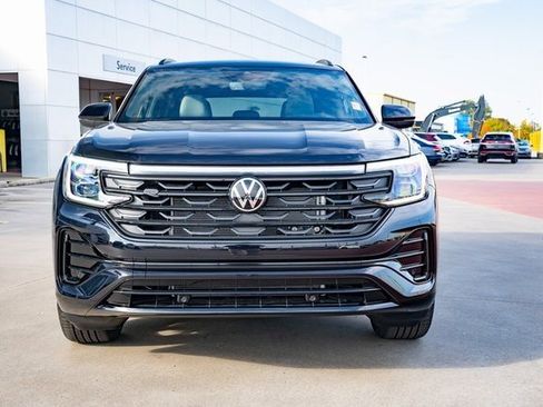 New 2026 Volkswagen Atlas Cross Sport SEL R-Line image 9