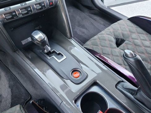 Used 2010 Nissan GT-R Premium image 17
