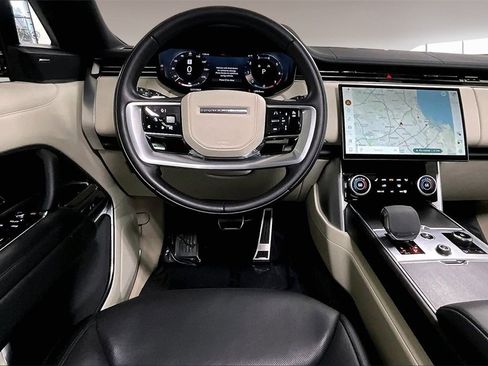 Used 2023 Land Rover Range Rover SE image 8