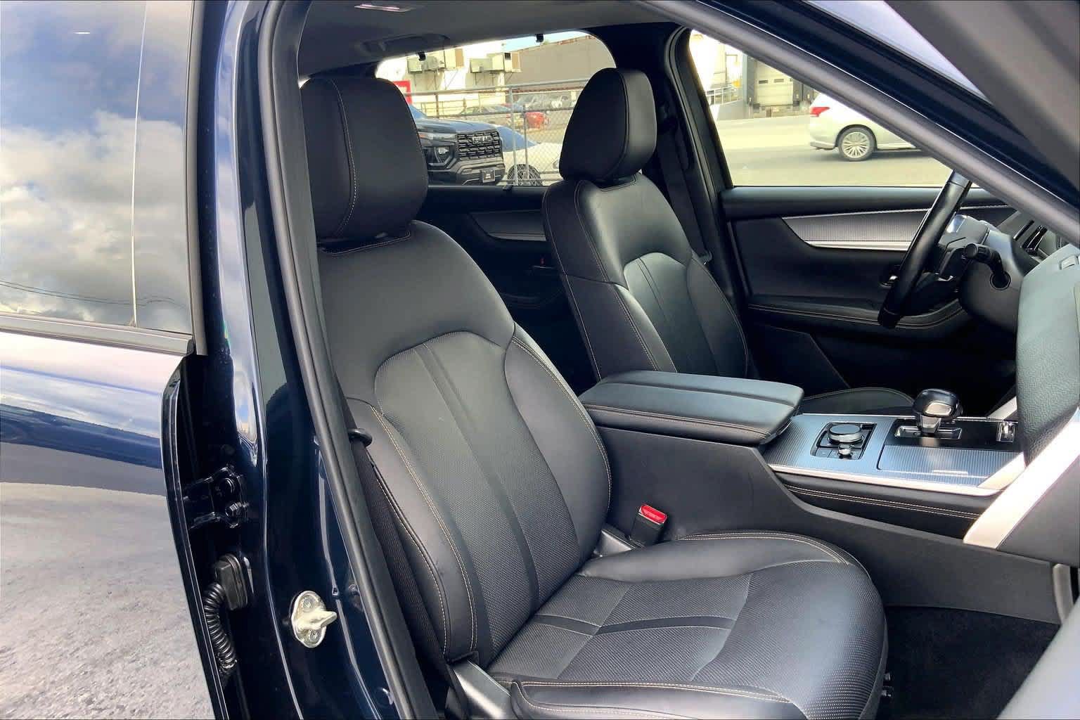 Used 2024 MAZDA CX-90 3.3 Turbo w/ Preferred Plus AWD/4WD image 13