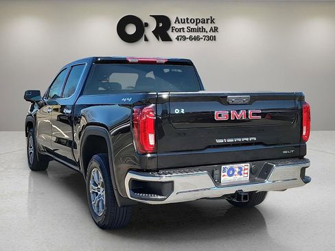 Used 2025 GMC Sierra 1500 SLT AWD/4WD image 4