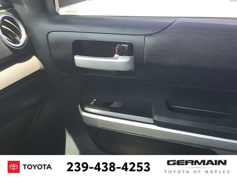 Used 2017 Toyota Tundra SR5 w/ SR5 Upgrade Package AWD/4WD image 28