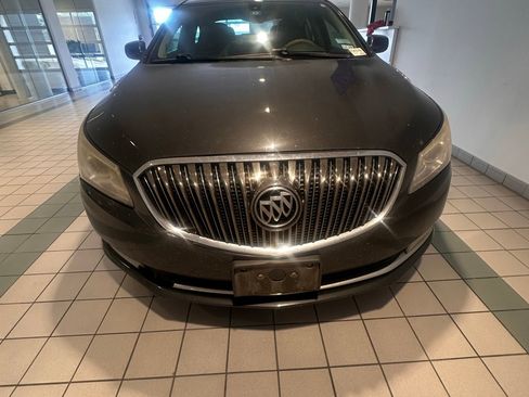 Used 2015 Buick LaCrosse FWD image 2