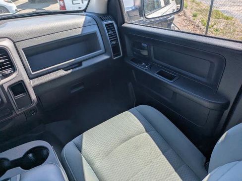 Used 2015 RAM 1500 Express RWD image 22