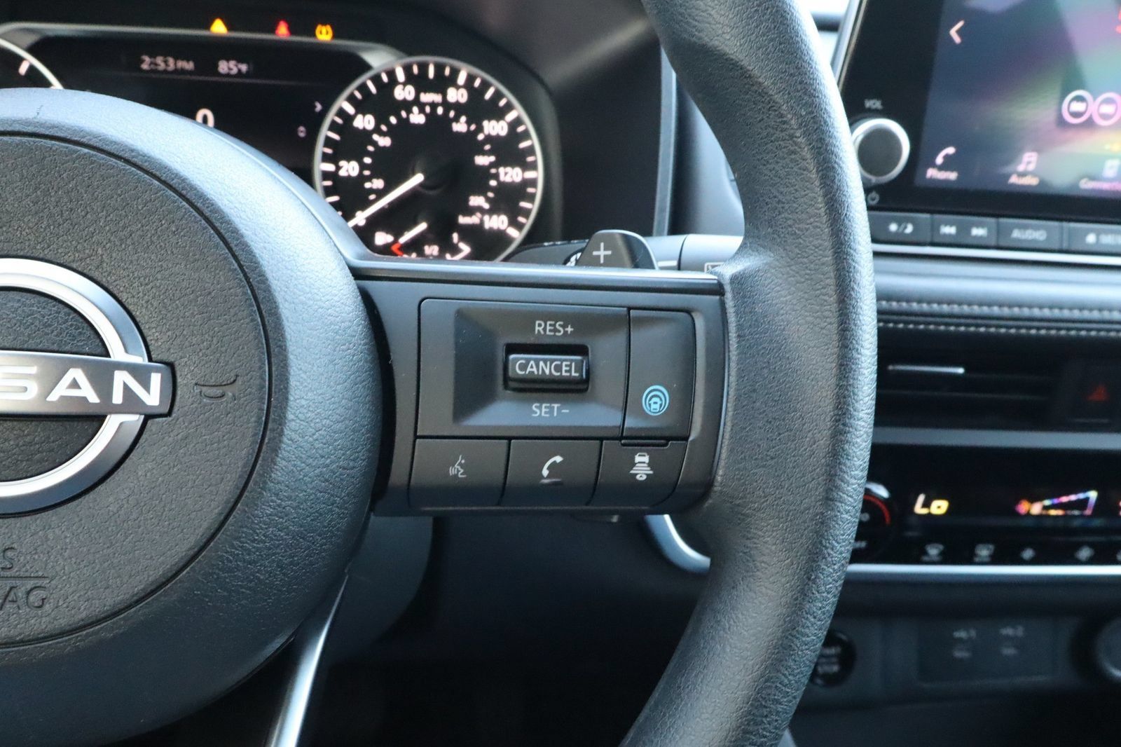 Used 2024 Nissan Rogue SV FWD image 25