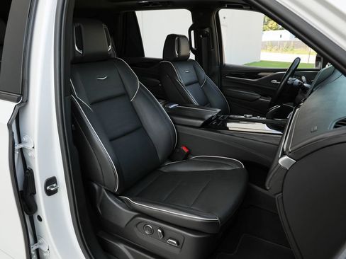 Used 2021 Cadillac Escalade Sport w/ Driver Assist Tech Package AWD/4WD image 20