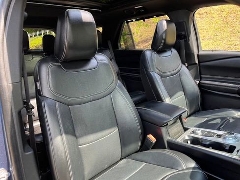 Used 2020 Ford Explorer ST w/ ST Street Pack AWD/4WD image 38