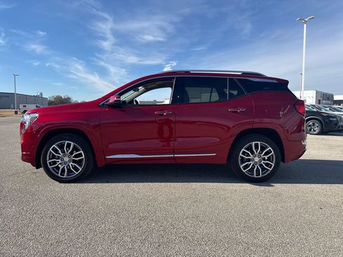 Used 2024 GMC Terrain Denali w/ Denali Premium Package image 3