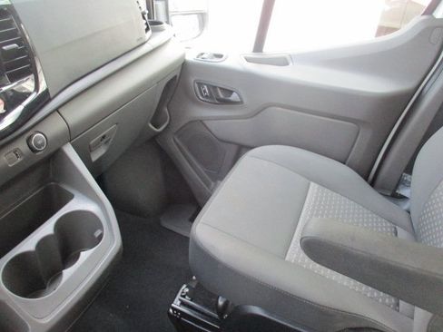 Used 2023 Ford Transit 350 XLT image 19