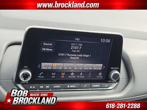 Used 2024 Nissan Rogue SV FWD image 24