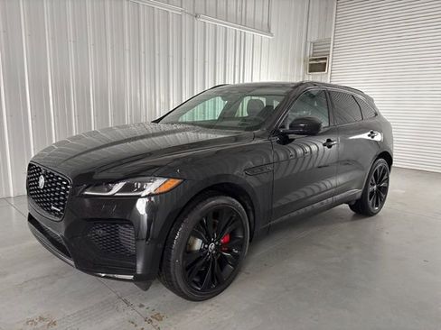 Used 2025 Jaguar F-PACE R-Dynamic S image 1