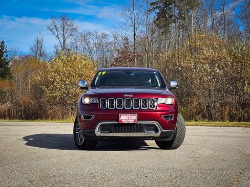 Used 2017 Jeep Grand Cherokee Limited image 9