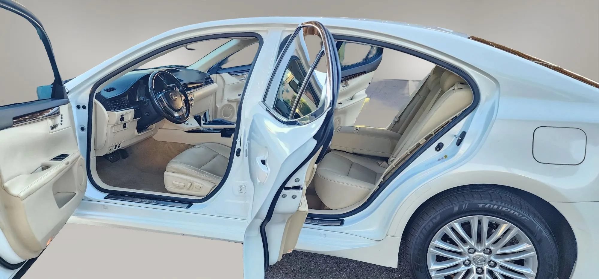 Used 2013 Lexus ES 350 w/ Premium Pkg FWD image 17