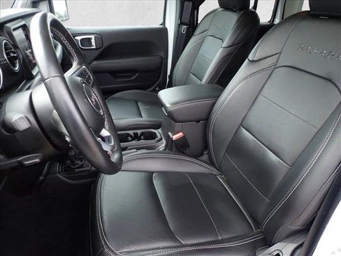 Used 2023 Jeep Wrangler Sahara w/ Cold Weather Group image 10