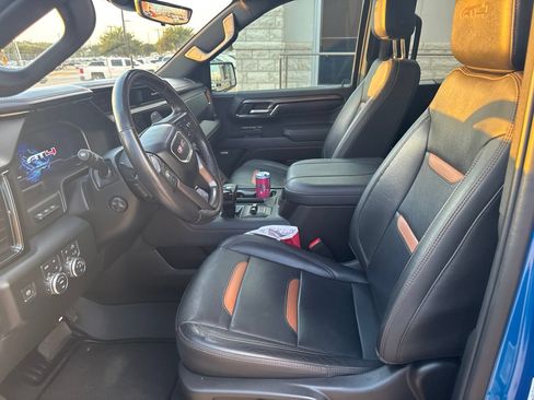 Used 2023 GMC Sierra 1500 AT4 w/ AT4 Premium Package AWD/4WD image 8