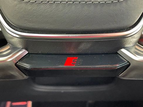 Used 2021 Audi S8 L image 41