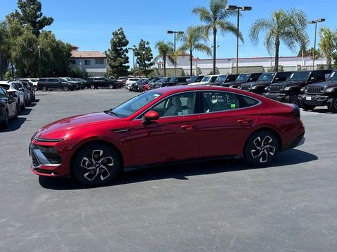 Used 2025 Hyundai Sonata SEL FWD image 8